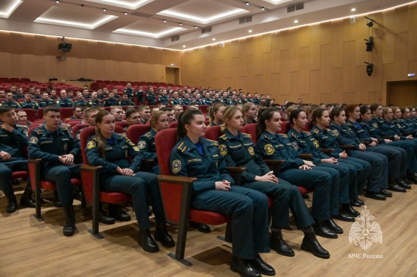 В Академии почтили память генерала Д.И. Михайлика