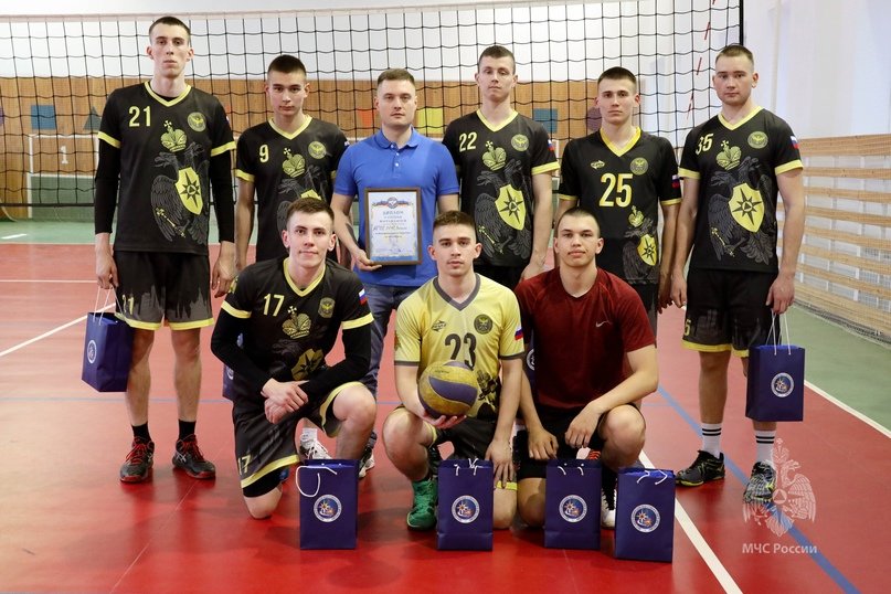 Сборная команда Академии стала серебряным призёром в товарищеском матче по волейболу