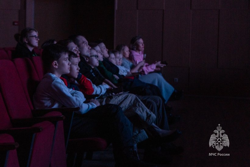 В Академии ГПС МЧС России побывали дети защитников Отечества