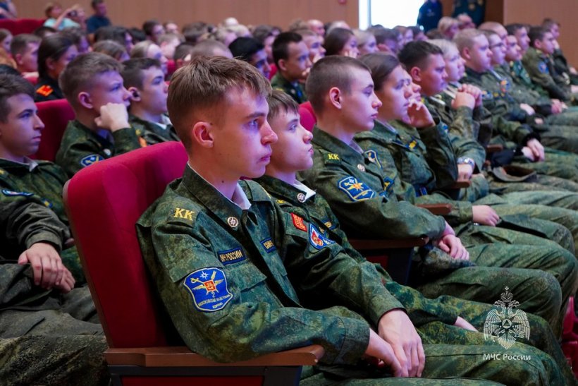 Академию посетили кадеты московских школ