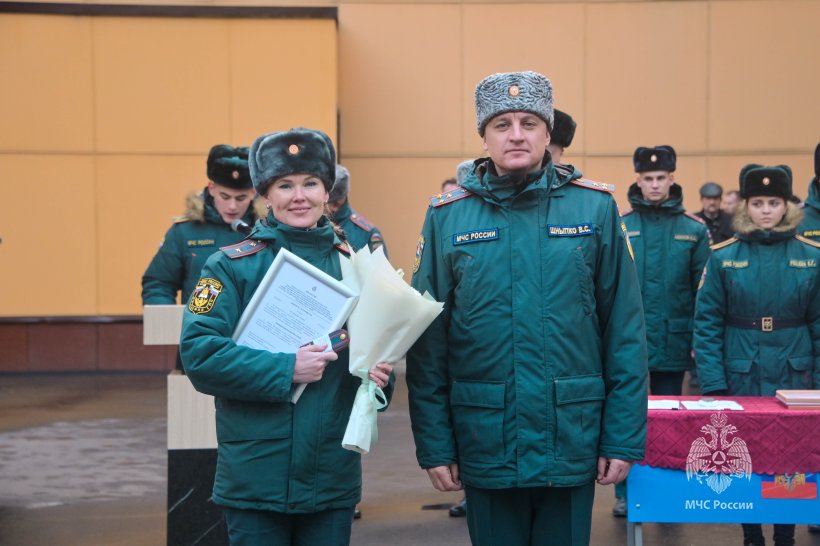 На плацу Академии состоялось построение переменного и постоянного состава