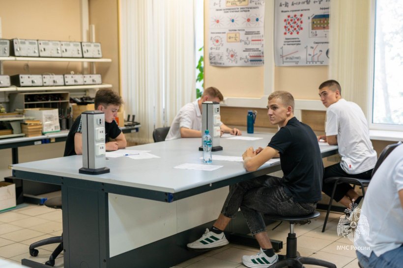 В Академии продолжаются вступительные испытания для абитуриентов, поступающих на базе среднего профессионального образования