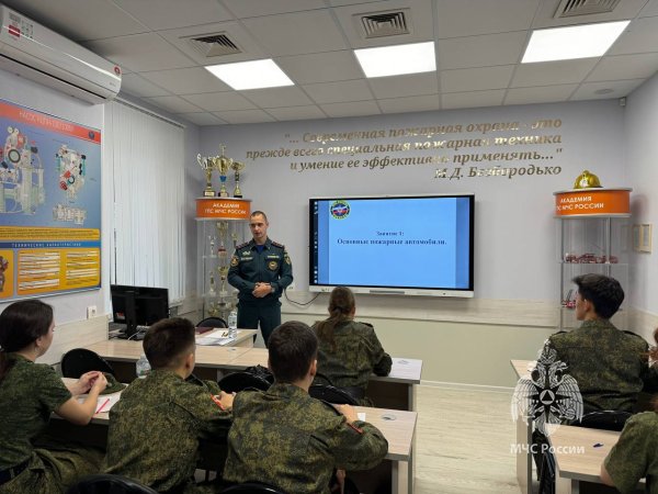 28 сентября были проведены практические занятия, мастер-классы и деловые игры по направлению предпрофессиональной подготовки с обучающимися 10-11 классов в рамках цикла мероприятий профориентационной направленности «Вузы - кадетам Москвы» 