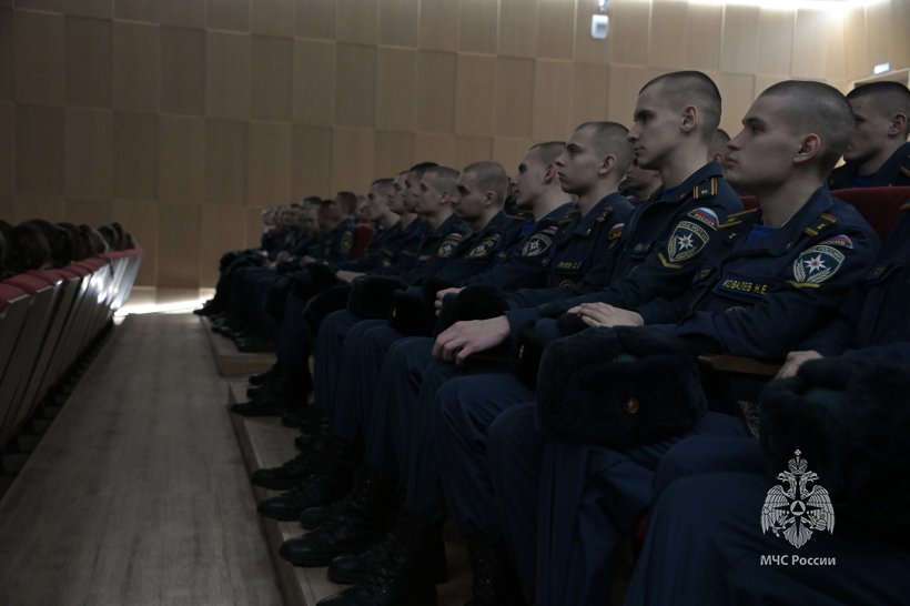 Личный состав Академии ГПС МЧС России познакомился с картиной «Повелитель ветра» режиссёра Игоря Волошина