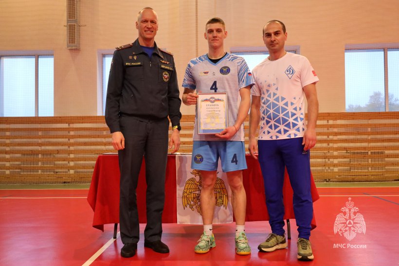  Сборная команда Академии одержала победу в турнире по волейболу