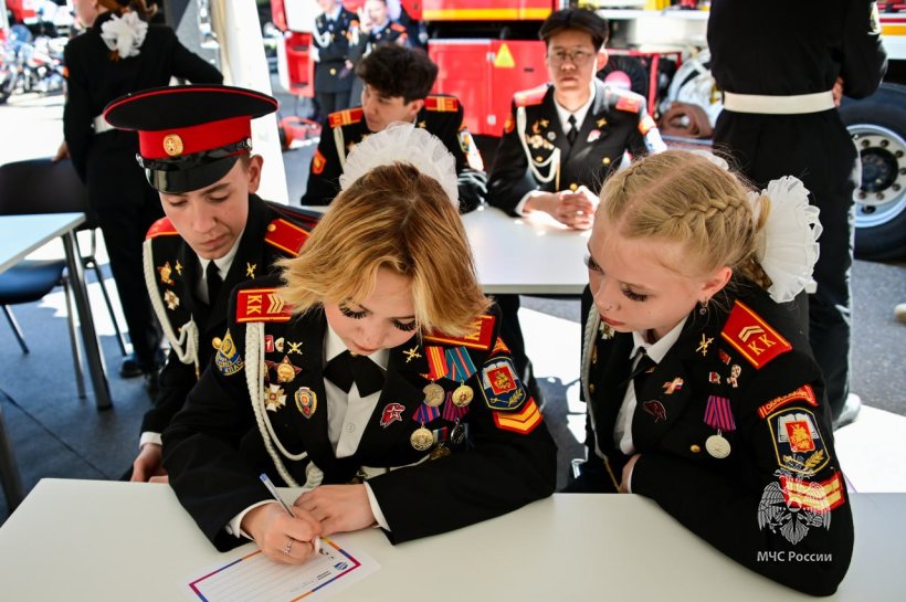 Академия приняла участие в фестиваль-форуме кадетского движения на Поклонной горе