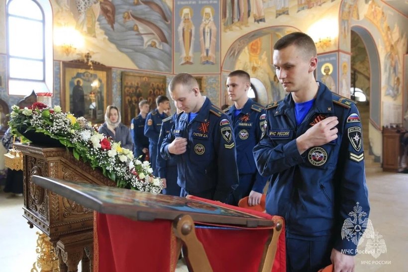 Личный состав Академии принял участие в торжественном молебне к праздникам российских пожарных