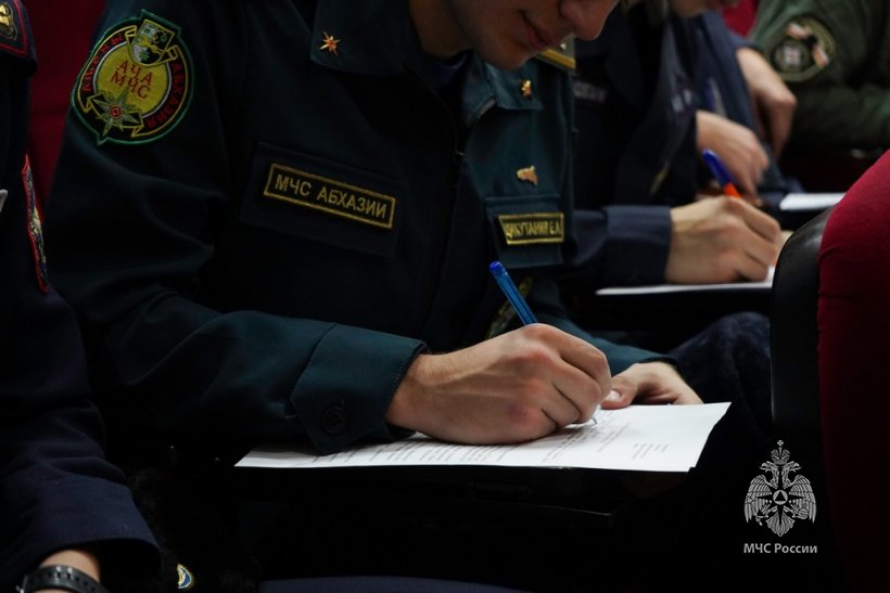 Личный состав Академии принимает участие в Экодиктанте