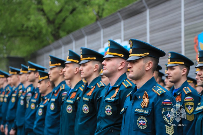 На плацу Академии состоялось построение постоянного и переменного состава