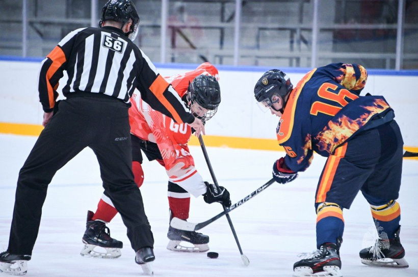 Хоккеисты вуза продолжают бороться за выход в плей-офф Чемпионата Студенческой хоккейной лиги Москвы и Московской области