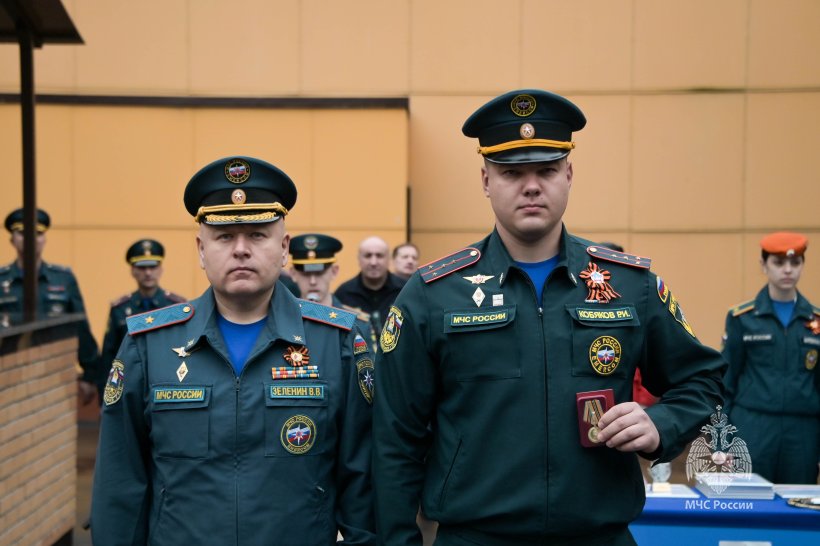 На плацу Академии состоялось построение постоянного и переменного состава