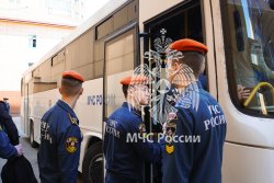 Личный состав вуза проводил поисковый отряд Академии на весеннюю Вахту Памяти