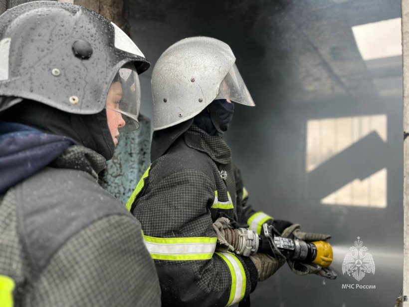 На учебном пожарно-спасательном полигоне Академии в Ногинске завершились практические занятия у девушек 2 и 3 курсов факультета пожарной и техносферной безопасности.