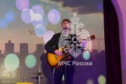 Сотрудники и курсанты Академии выступили в военном госпитале имени А.А. Вишневского