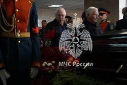 Личный состав МЧС России простился с Алексеем Федосеевым 