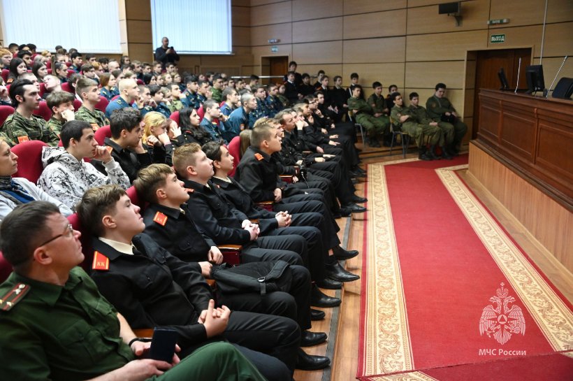 Встреча с кадетами в АГПС МЧС России