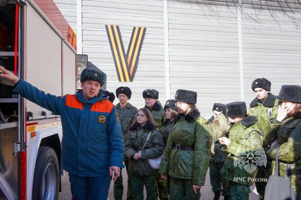 Академия ГПС МЧС России открыла свои двери для кадетов Московских школ.