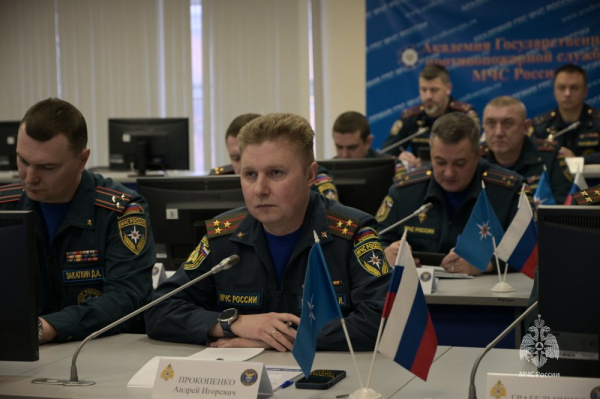 В Академии продолжается обучение сотрудников высшего руководящего звена
