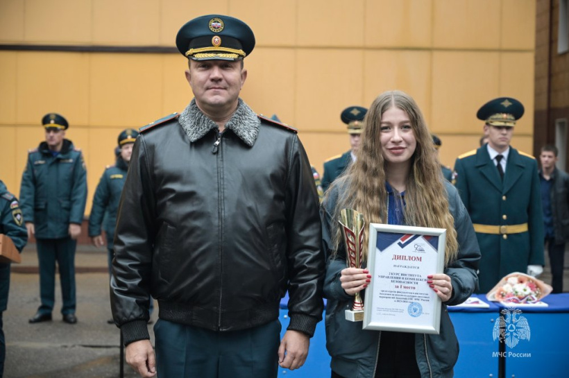 На плацу вуза состоялся общеакадемический развод
