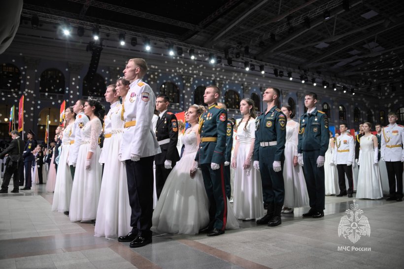 Обучающиеся Академии стали участниками IX Международного Кремлёвского благотворительного кадетского бала