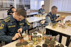 Личный состав Академии ГПС МЧС России продолжает оказывать посильную помощь участникам СВО