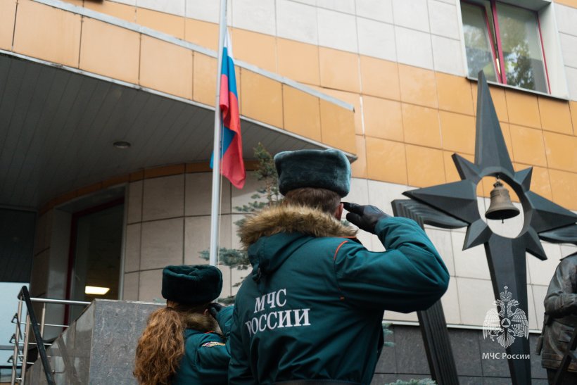 На плацу Академии состоялось построение переменного и постоянного состава