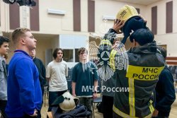 Cтуденты Академии провели профориентационное занятие для десятиклассников