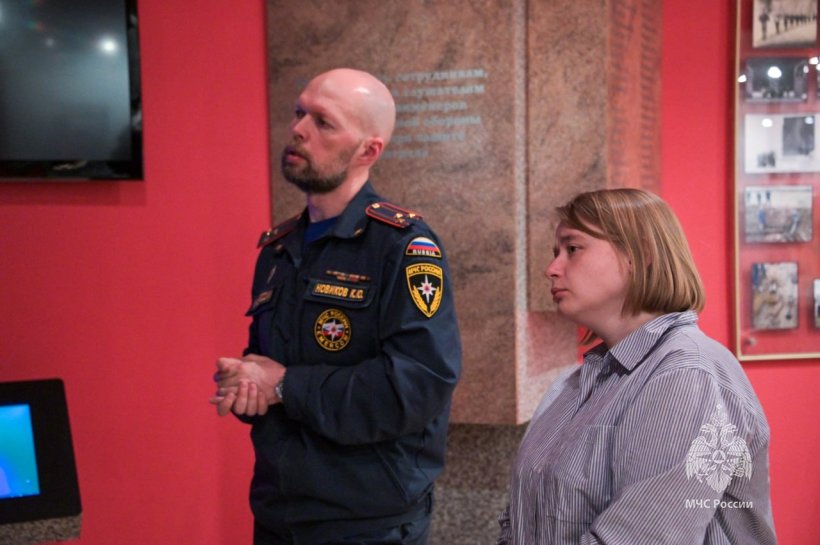 Правнучка маршала Жукова встретилась с обучающимся вузов МЧС России 