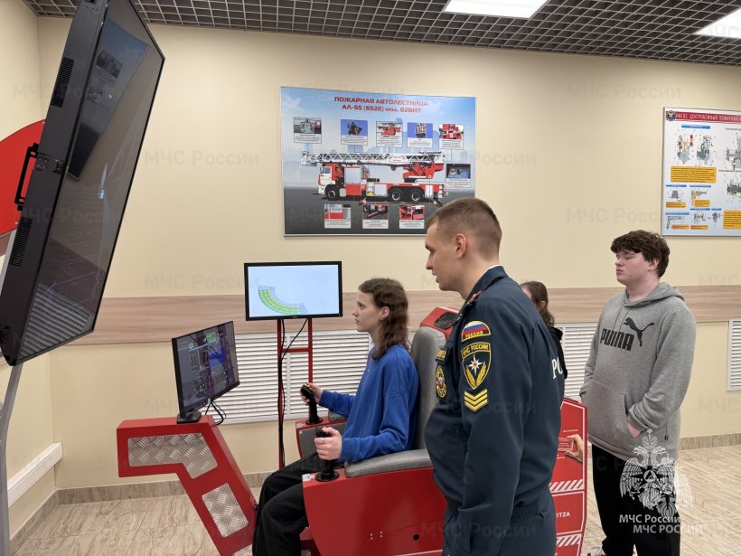 Академию посетили семьи сотрудников, погибших при исполнении служебного долга, из Санкт-Петербурга 