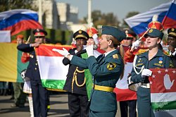 Курсанты и студенты Академии приняли Присягу и дали торжественную Клятву