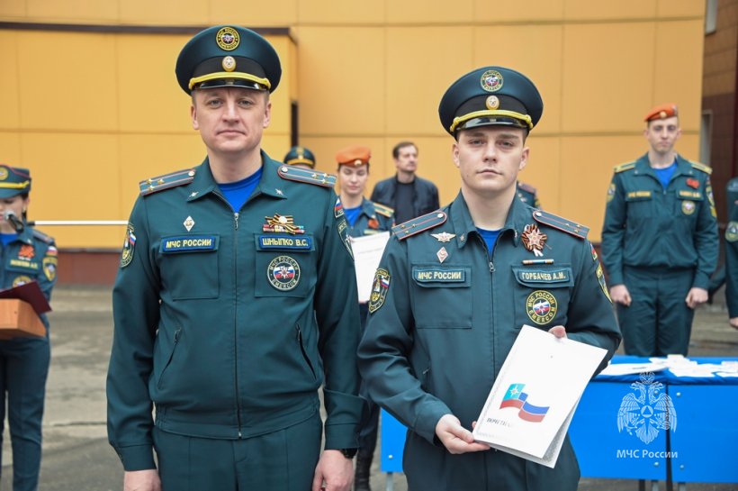 В Академии состоялось торжественное построение ко Дню пожарной охраны