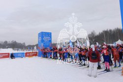 Личный состав Академии ГПС МЧС России принял участие в московской гонке «Лыжня России»