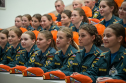 В Академии прошла торжественная линейка, посвященная Дню знаний