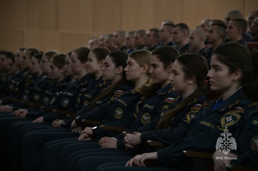 Личный состав Академии ГПС МЧС России познакомился с картиной «Повелитель ветра» режиссёра Игоря Волошина