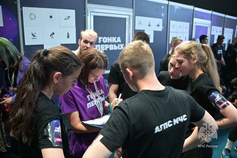 Команда Академии в пятерке лучших на студенческих соревнованиях «Гонка первых»