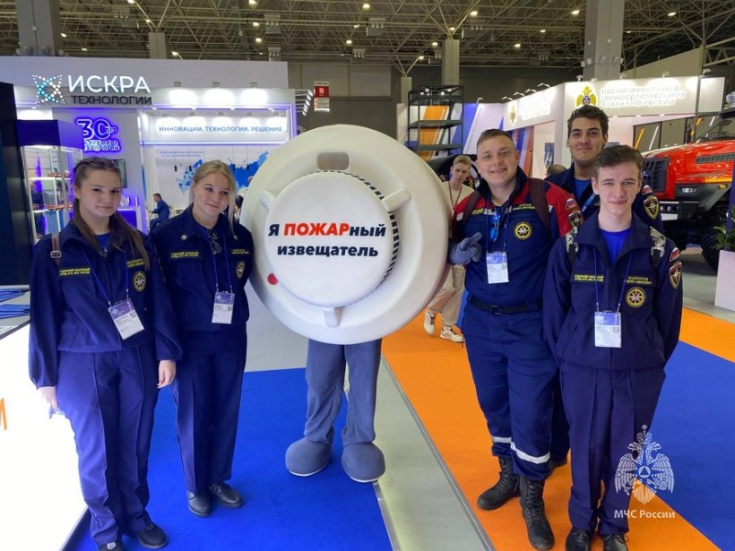 Личный состав Академии принимает участие в деловой программе Салона «Комплексная безопасность – 2024» 