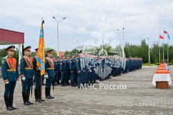 Первокурсникам Академии вручили оранжевые береты