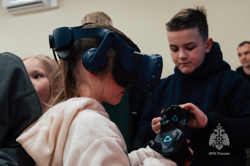 В Академии ГПС МЧС России побывали дети защитников Отечества