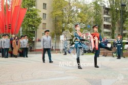 Личный состав Академии принял участие в церемонии возложения цветов в дань памяти воинам Великой Отечественной войны