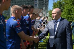 В Москве наградили победителей Спартакиады МЧС России по регби-7 