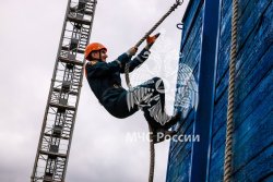 В МЧС России впервые стартовали соревнования по спасательному спорту