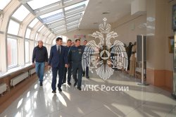 Заместитель Министра МЧС России Роман Курынин ознакомился с учебно-материальной базой Академии 