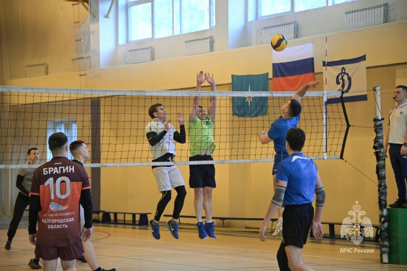 В Академии в рамках Спартакиады завершились соревнования по волейболу, приуроченные к 90-летию вуза