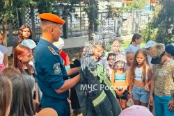 Курсанты Академии посетили центр развития творчества детей и юношества в городе Геленджике