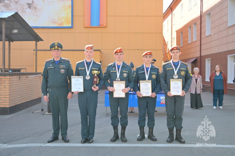 В Академии подвели итоги месяца