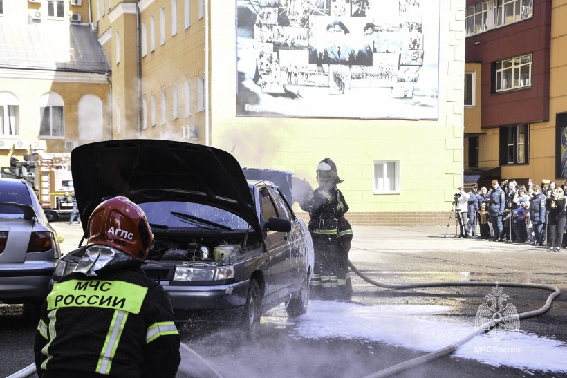 Академия открыла двери для будущих абитуриентов и их родителей