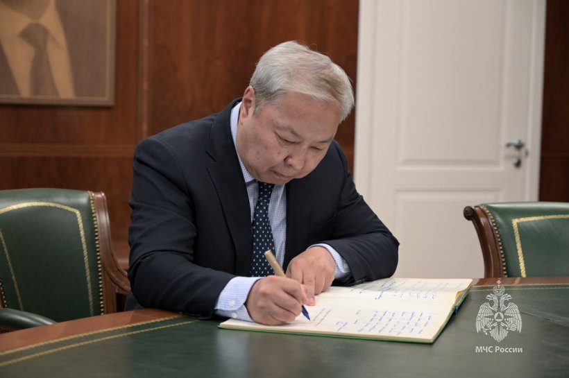 В Академии обсудили вопросы подготовки специалистов чрезвычайного ведомства Монголии