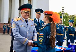 В Москве первокурсники Академии ГПС МЧС России приняли Присягу