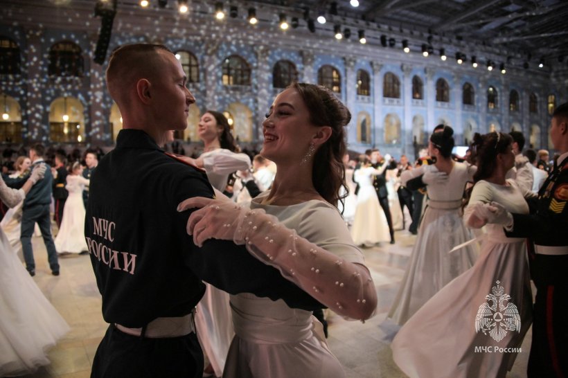 Обучающиеся Академии стали участниками IX Международного Кремлёвского благотворительного кадетского бала