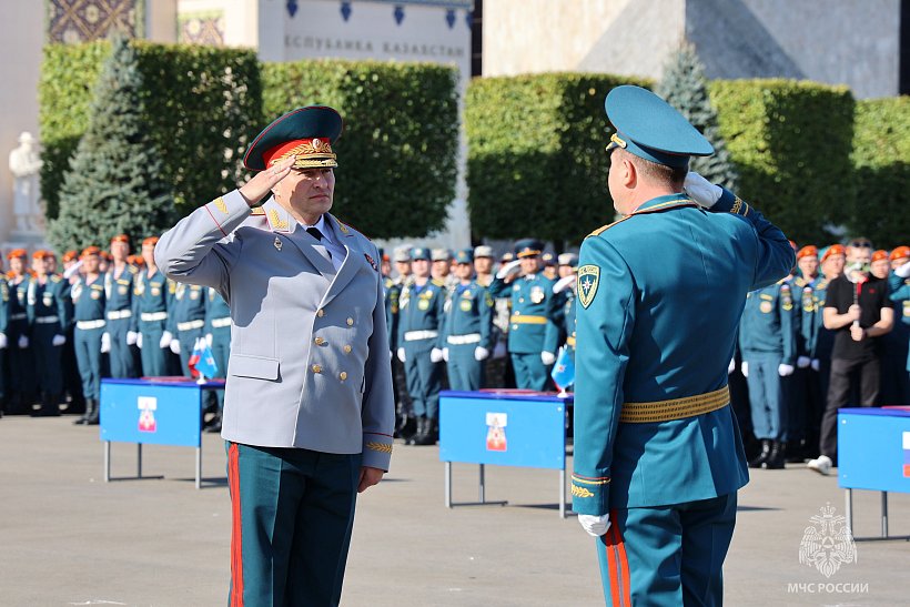 Курсанты и студенты Академии приняли Присягу и дали торжественную Клятву